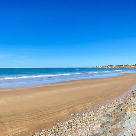 Hébergement de vacances Maison Rénovée Avec Wifi, 700m De La - 4 Couchages - Fr-1-231-341 *