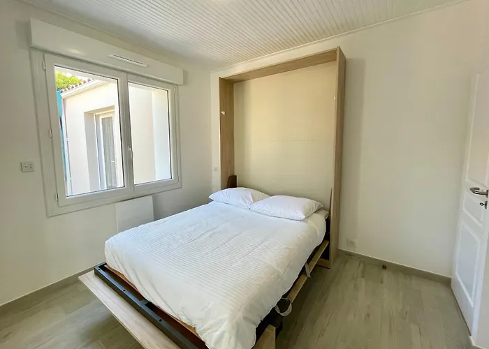 Hébergement de vacances Maison Rénovée Avec Wifi, 700m De La - 4 Couchages - Fr-1-231-341